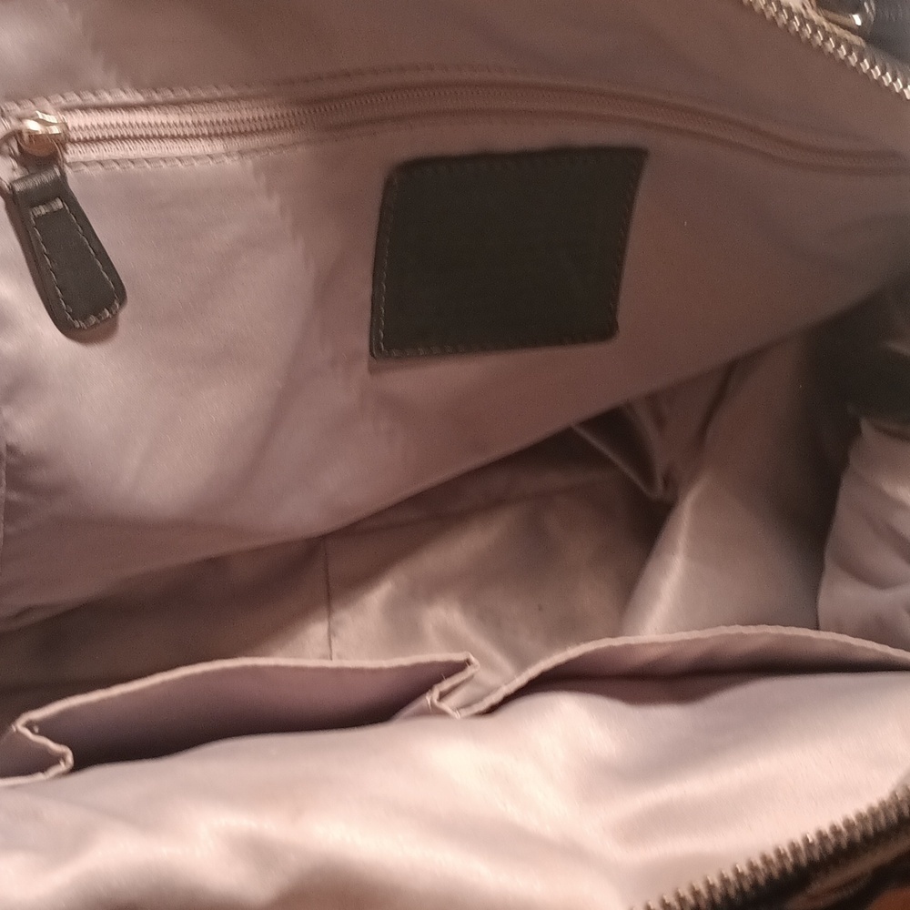 Coach Stylish Black and Tan Women's Bag - Picture 10 of 12